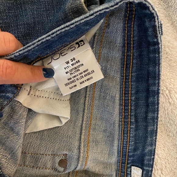 Joe’s Wide Leg Jean - Picture 2 of 3